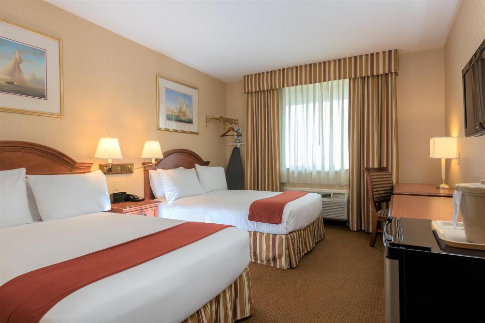 Double Room with Two Double Beds interior